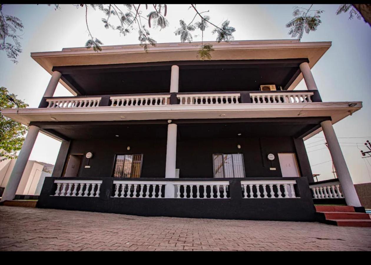 Empyrean Stay Ll 3Bhk Ll Black Horse Villa Ll Ac Ll Private Pool Ll Wifi II Lux Ll Lonavla Exterior foto